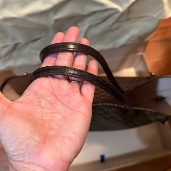 REDUCED- AUTHENTIC Louis Vuitton Damier Ebene Neverfull MM with Pink lining. - Picture 8 of 15